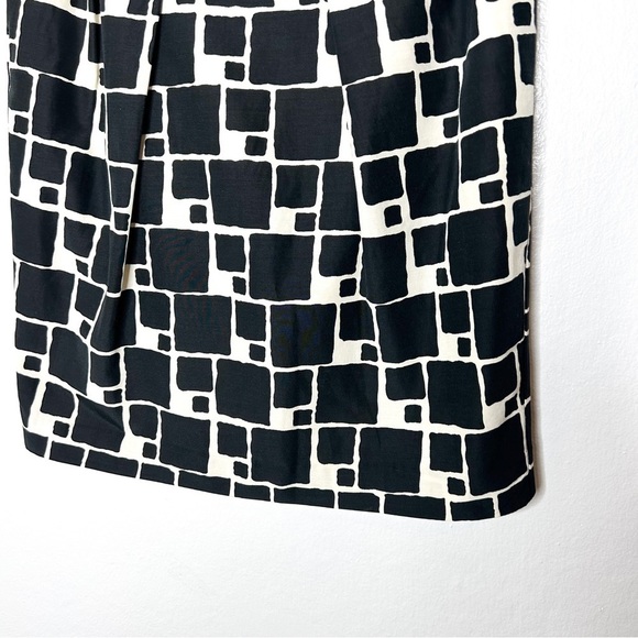 Banana Republic Contemporary Business Casual Career Silk Blend Pencil Skirt‎ 4P - Picture 4 of 10